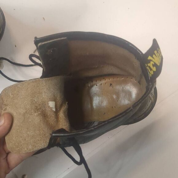 RARE Dr. Martens Green Crocodile 8 Hole Lace Up Boot Women's 7 - Picture 5 of 7